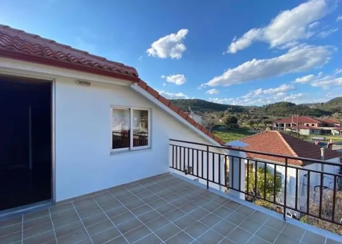 Laki\'S House Οροφοδιαμέρισμα Με Σοφίτα